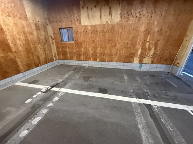 荒川プレハブ倉庫
