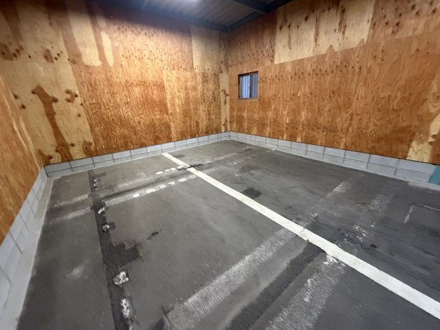 荒川プレハブ倉庫