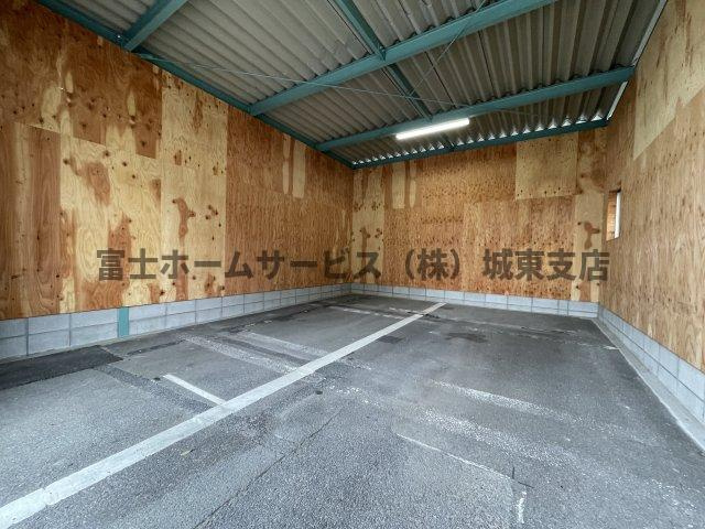 荒川プレハブ倉庫