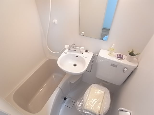 フラッツ塚口の浴室|ゆったり過ごせるお風呂です