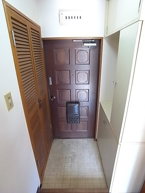 ライオンズマンション神戸元町の玄関