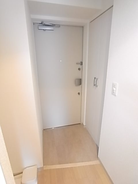エステムコート三宮EASTⅢラヴィッサの玄関