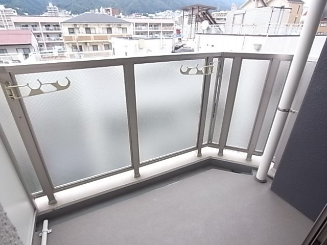 エステムコート三宮EASTⅢラヴィッサのバルコニー