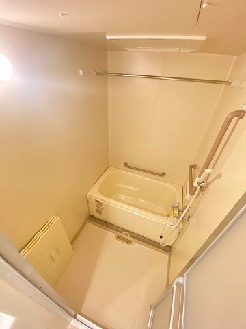 URシティハイツ西宮北口の浴室