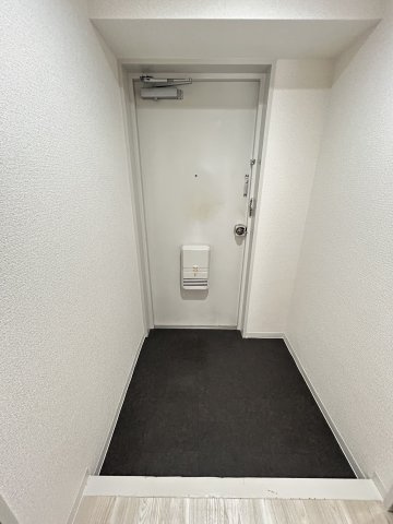 難波リーガルハウスの玄関