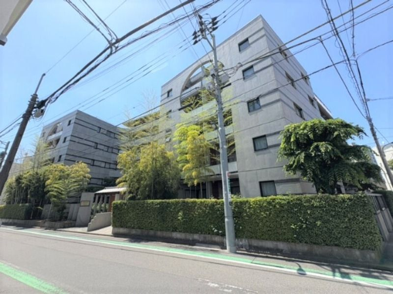 ガーデンコート碌山の外観