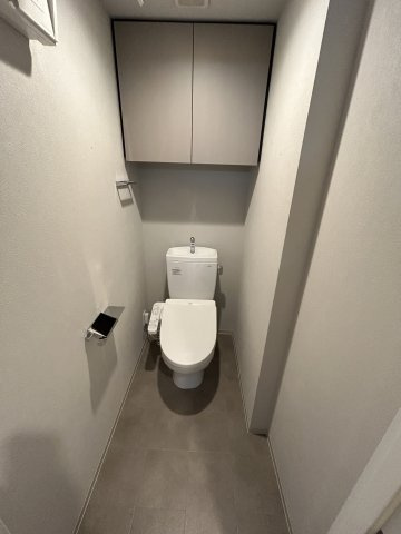ソルテラスOSAKA塚本のトイレ|落ち着いた色調のトイレです