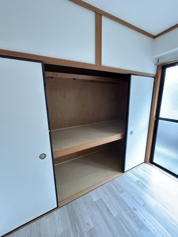 フュテュール尼崎の収納