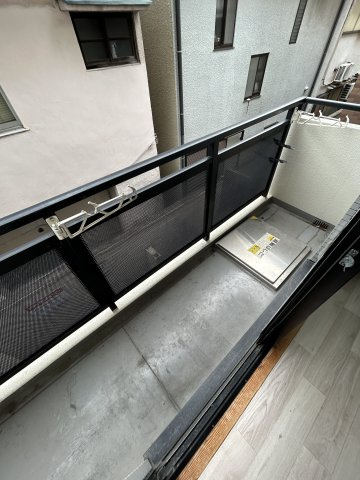 フュテュール尼崎のバルコニー