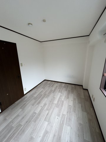 フュテュール尼崎の洋室