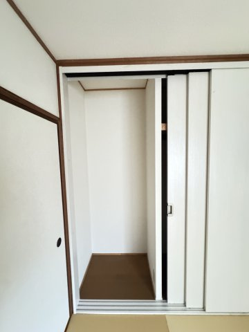 高倉台３丁目テラスハウスの収納