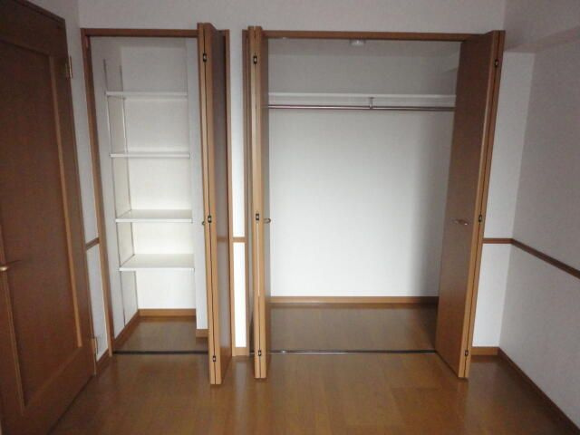 アビテ東川口の収納