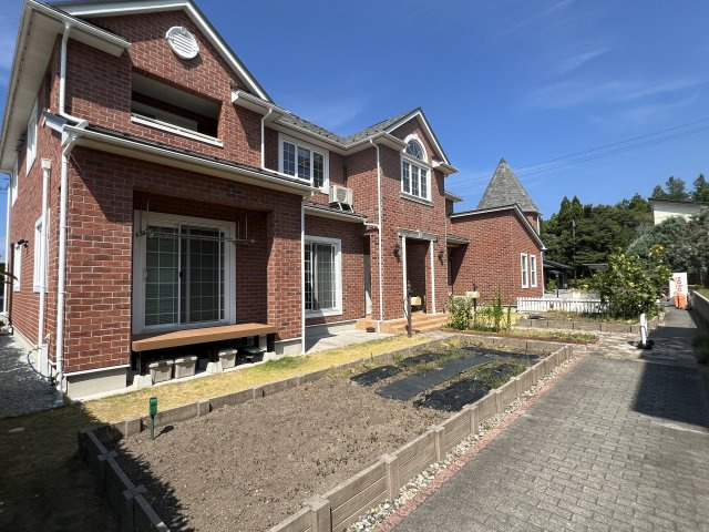 西伯郡大山町赤坂　中古住宅（店舗付）の外観|2026.8月　居住部分玄関側から撮影