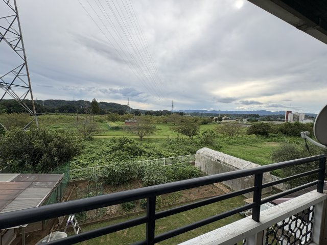 東松山市大字下唐子　中古戸建の展望|８帖洋室のバルコニー
