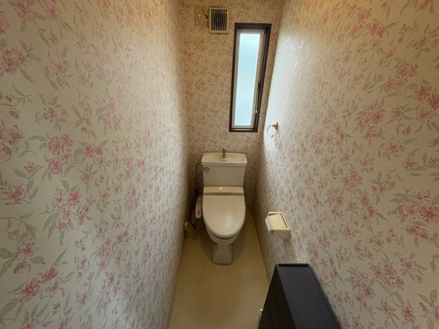 東松山市大字下唐子　中古戸建のトイレ|２階トイレ