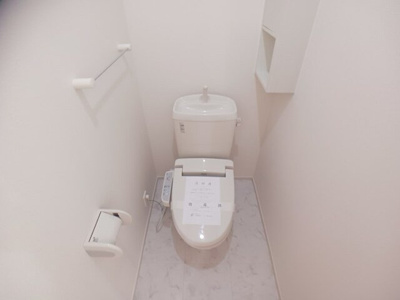 【トイレ】 | フォーエヴァー　サンリッチ | 落ち着いたトイレです