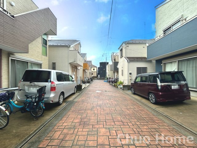 葛飾区南水元2丁目中古住宅の前面道路含む現地写真|前面道路