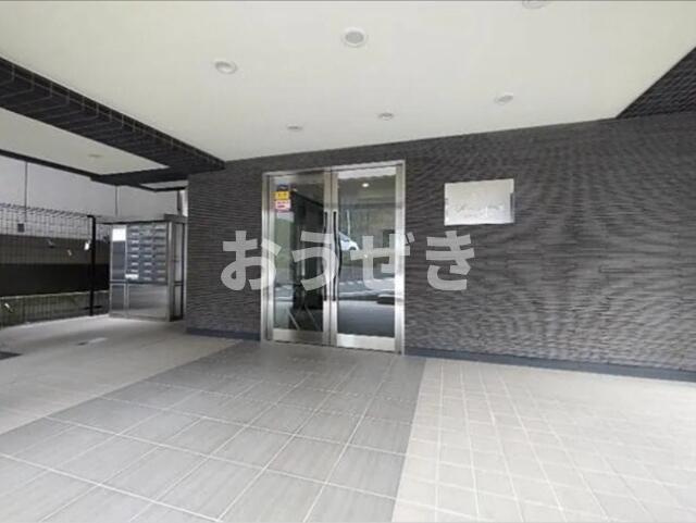 ライジングプレイス桜木町三番館のロビー
