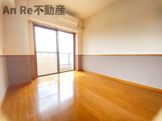 アビテ東川口の洋室
