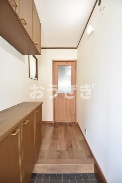 ＲＥＮＴ　ＨＯＵＳＥ　滝頭の玄関
