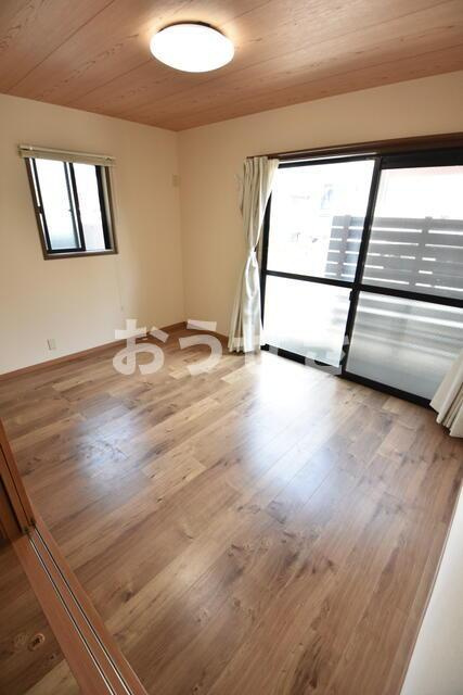 ＲＥＮＴ　ＨＯＵＳＥ　滝頭の居間・リビング