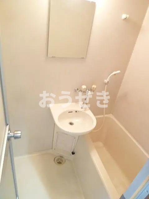 クロノス保土ヶ谷の浴室