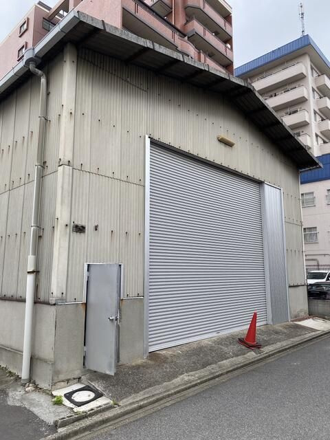 堀田通貸倉庫の外観