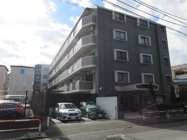 藤和シティホームズ綾瀬の外観|徒歩圏内にスーパー等があり生活住環境良好！ペット飼育可能な平成１２年築の耐震基準適合マンション、藤和シティホームズ綾瀬は即日現地案内可能となっておりますので、お気軽にお問い合わせください！