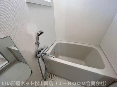 【浴室】 | メゾン・ベルラルジュ　カトレア館
