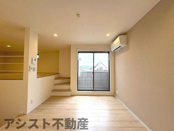 ADC飯塚駅西Bearsの居間・リビング|ゆったりとしたリビングです
