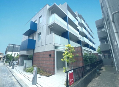 【外観】 | le Sud α | 鉄筋コンクリート造のがっちりとした建物。
