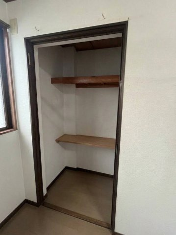 荒川3丁目　中古戸建の収納