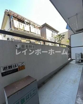 朝霞マンションのバルコニー