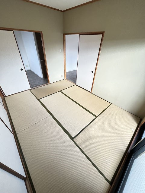 尼崎市三反田町２丁目の賃貸マンションの和室