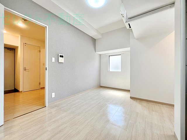 アルテミス平和の内装