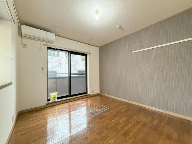 サニーパークの居間・リビング|★２面採光の居室★※モデルルーム仕様