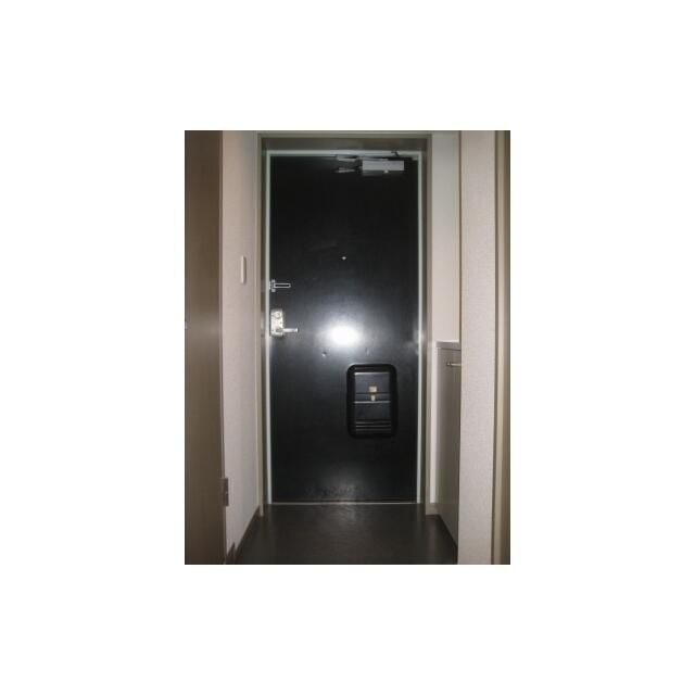 ボヌール都立大学壱番館の玄関