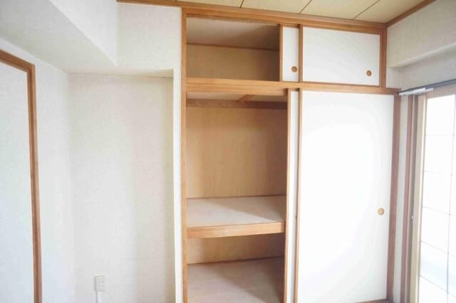 ライオンズステーションプラザ千歳烏山の収納