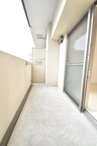 大阪市城東区関目５丁目の賃貸マンションのバルコニー