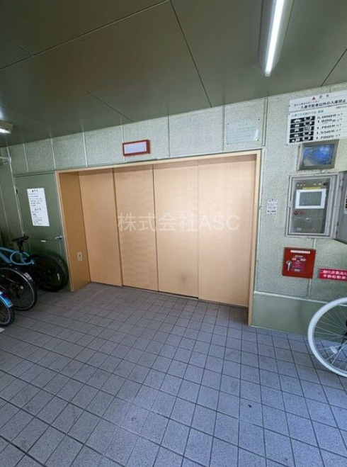 第18松屋ビルの駐車場