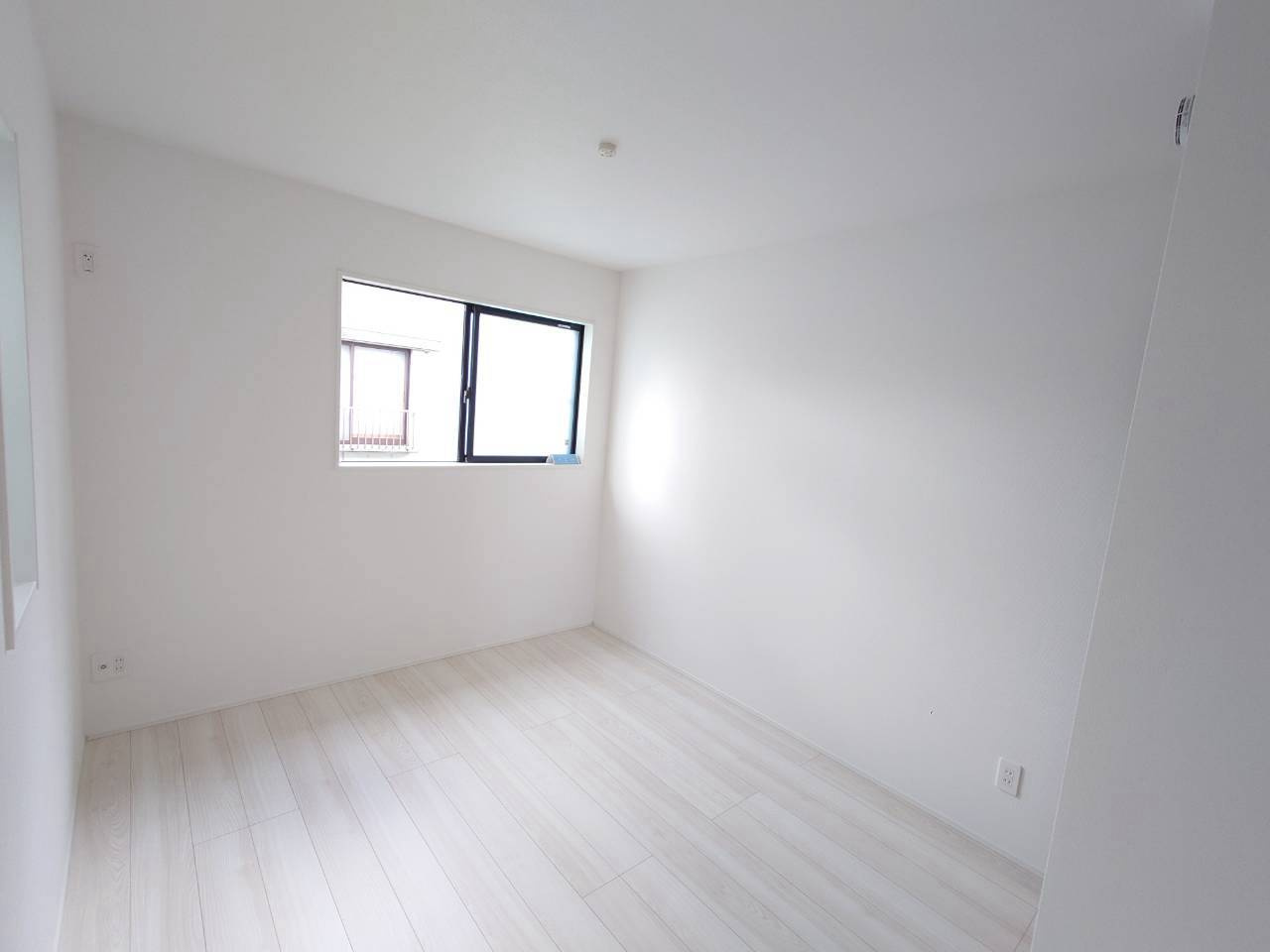 ★★糸満市西崎－1号棟の洋室|個人の部屋や寝室として使える洋室です
