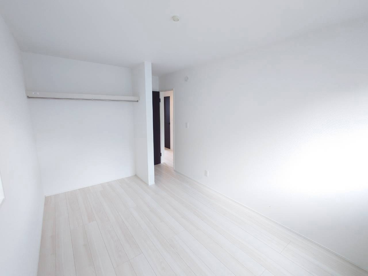 ★★糸満市西崎－1号棟の洋室|使い勝手のいい洋室です