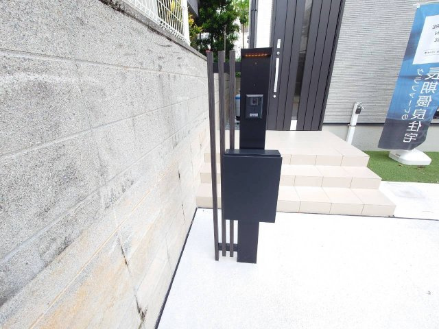 ★★糸満市西崎－1号棟のエントランス