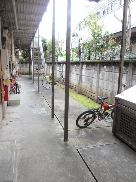 南町フラットのエントランス