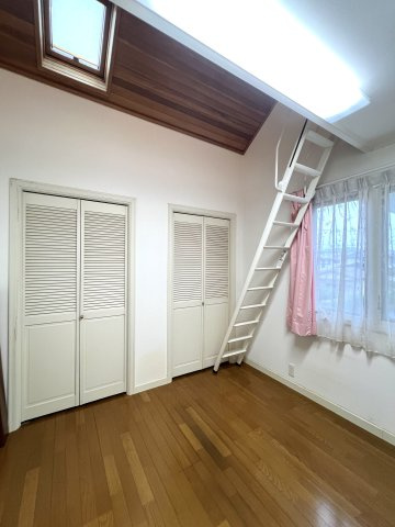 豊橋市岩屋町字岩屋下の中古一戸建の洋室