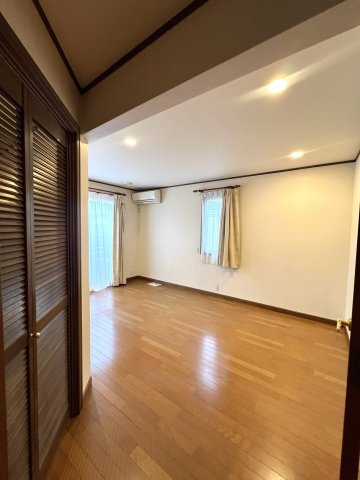 豊橋市岩屋町字岩屋下の中古一戸建の洋室