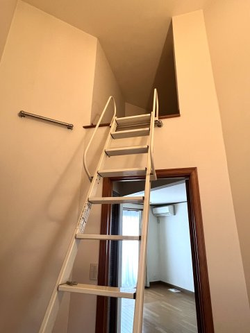 豊橋市岩屋町字岩屋下の中古一戸建の収納