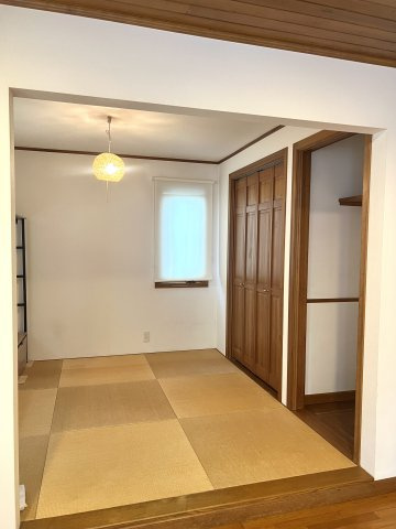 豊橋市岩屋町字岩屋下の中古一戸建の和室