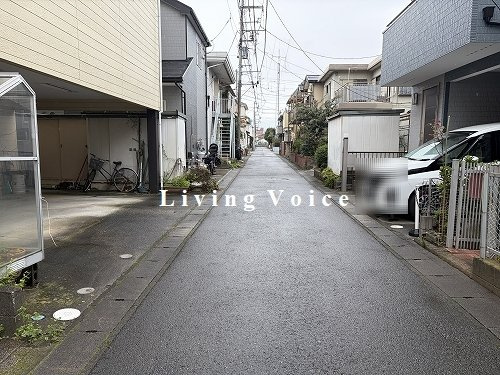 綾瀬市大上9丁目　中古戸建の前面道路含む現地写真|綾瀬市大上9丁目　中古戸建