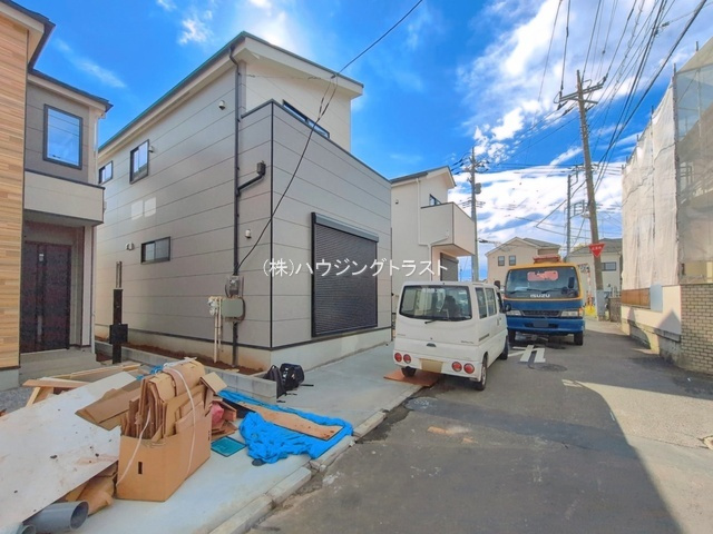 仲介手数料無料　ケイアイグレース所沢市小手指南10期・新築全3棟の前面道路含む現地写真